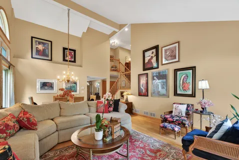 $475,000 | 1507 Acorn Court, Wheeling, IL 60090