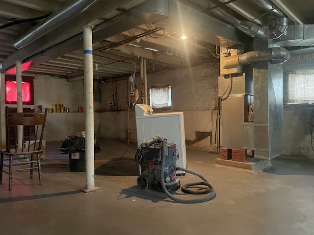 2525 Davisson Street River Grove, IL 60171 - Photo 20 of 26 a room with gym equipment