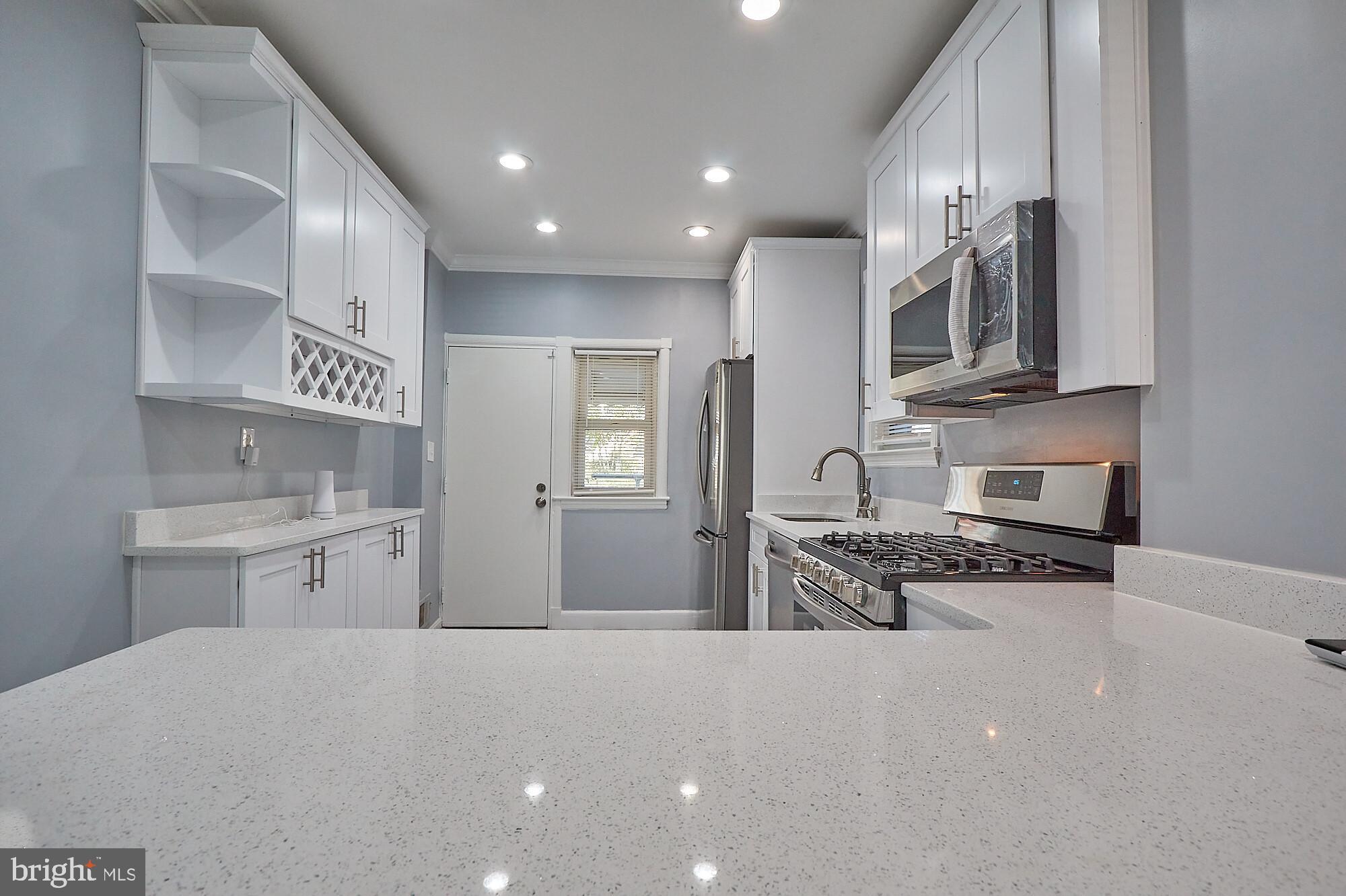3912 Colborne Road Baltimore, MD 21229 - Photo 35 of 39