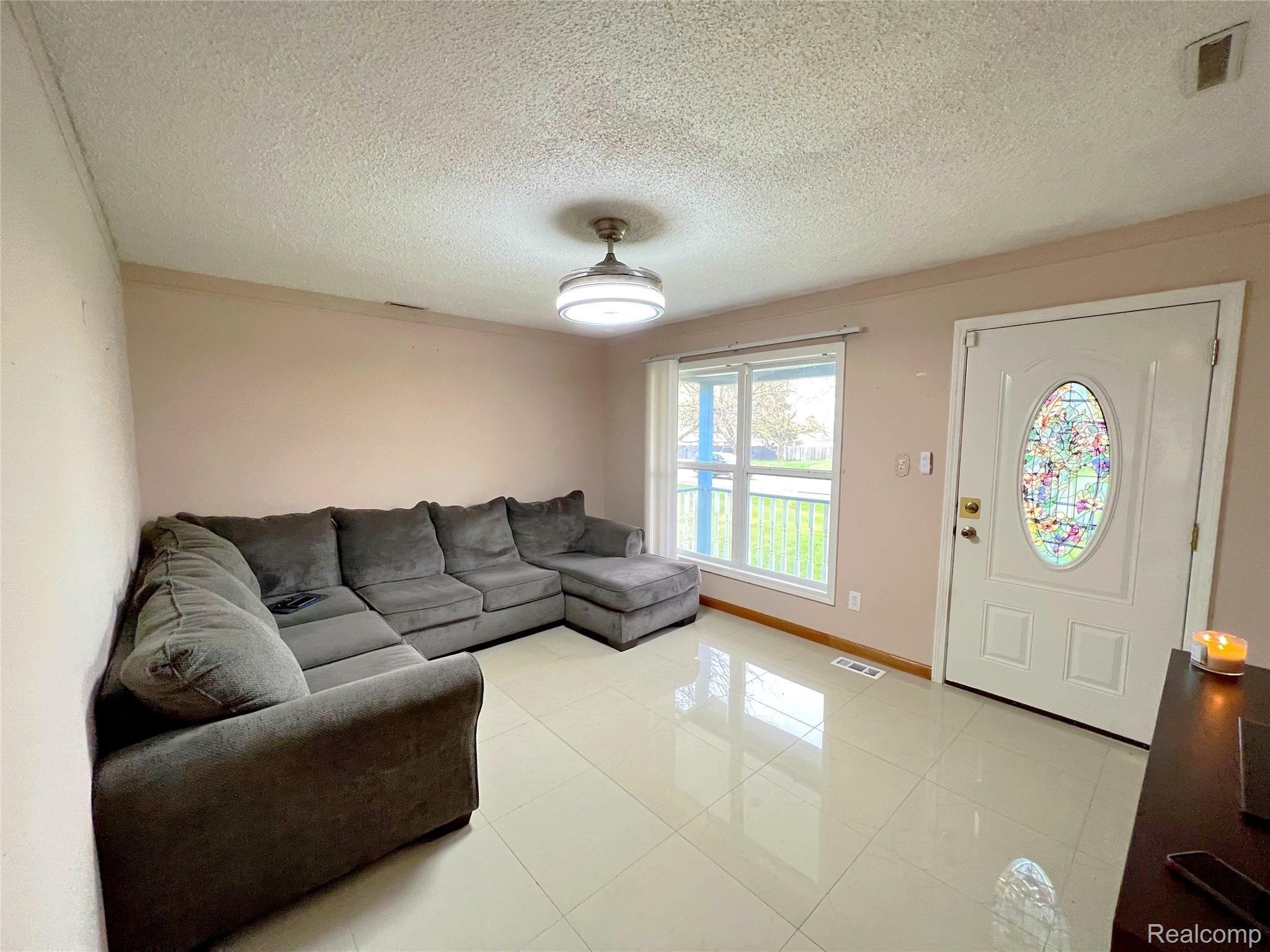 15318 Beech Daly Road Taylor, MI 48180 - Photo 5 of 70 IMG_9558.JPG