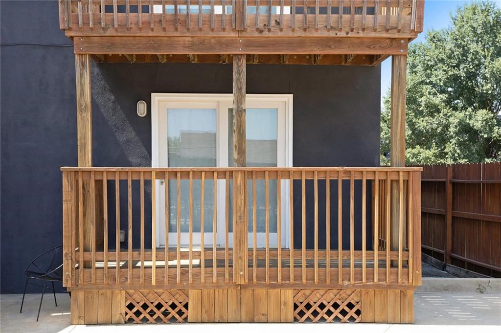 4063 Warwick Boulevard Kansas City, MO 64111 - Photo 10 of 12