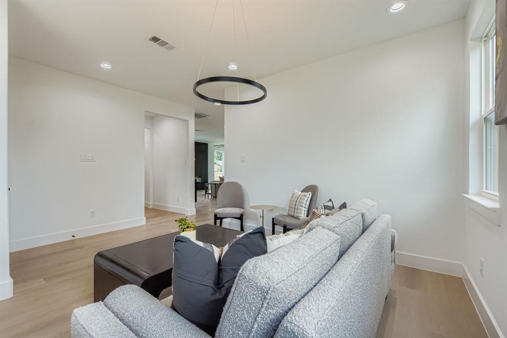 12 Climbing Tree Drive Kaufman, TX 75142 - Photo 4 of 28 a living room with furniture and a window