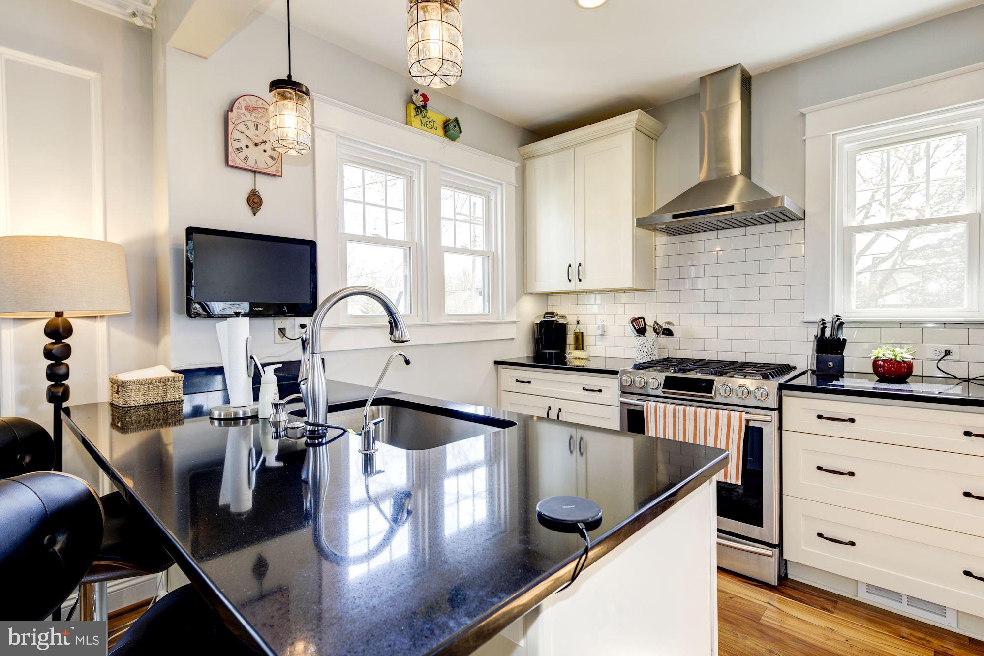 639 Murdock Road Baltimore, MD 21212 - Photo 12 of 41 Granite counters. SS appliances