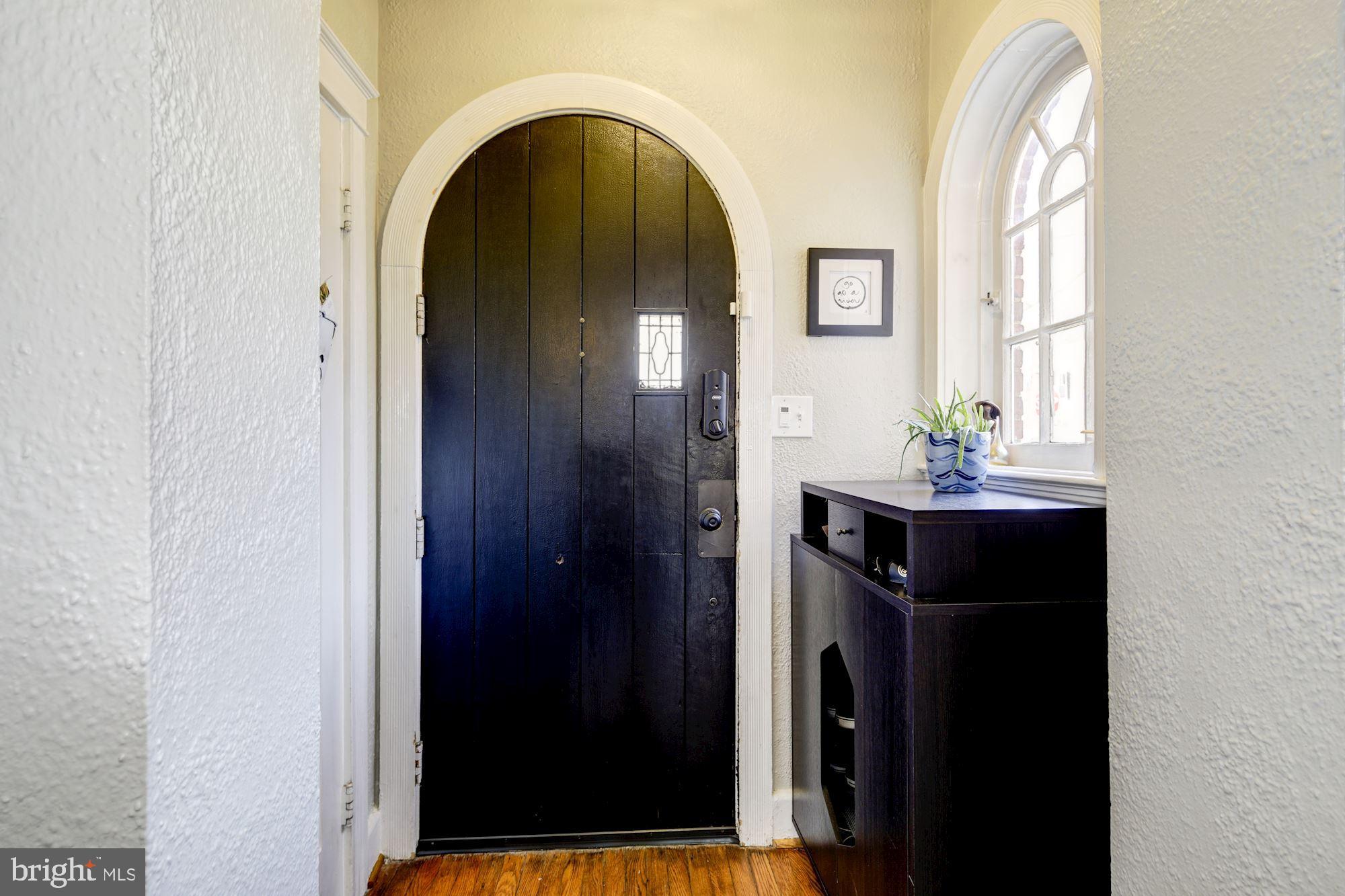 639 Murdock Road Baltimore, MD 21212 - Photo 3 of 41 Architectural details: arched door and window