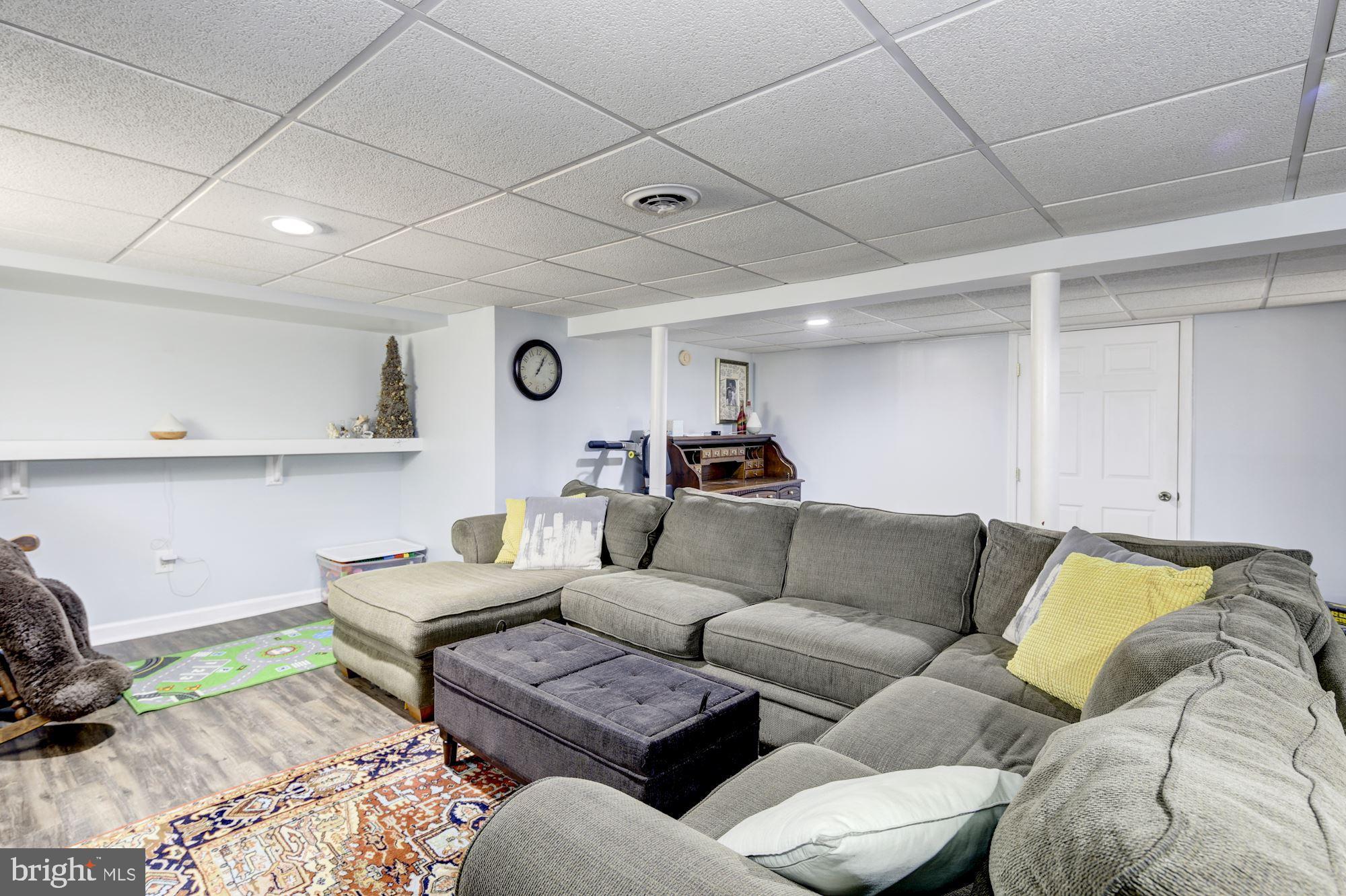 639 Murdock Road Baltimore, MD 21212 - Photo 31 of 41 Family room.