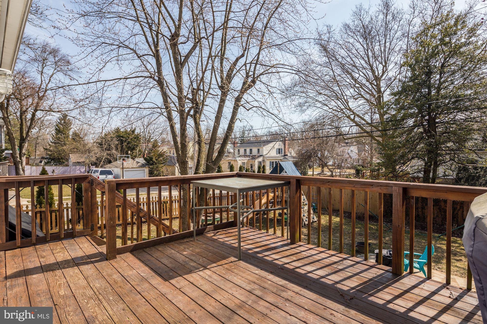 639 Murdock Road Baltimore, MD 21212 - Photo 36 of 41 deck off kitchen.