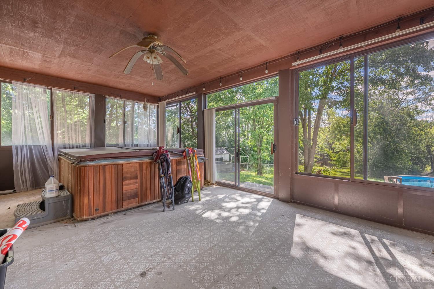 9889 Staley Road Franklin, OH 45005 - Photo 22 of 49 Gallery Image 22