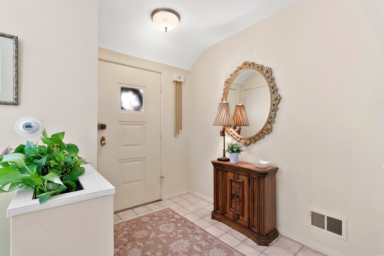 640 Selborne Road Riverside, IL 60546 - Photo 2 of 39