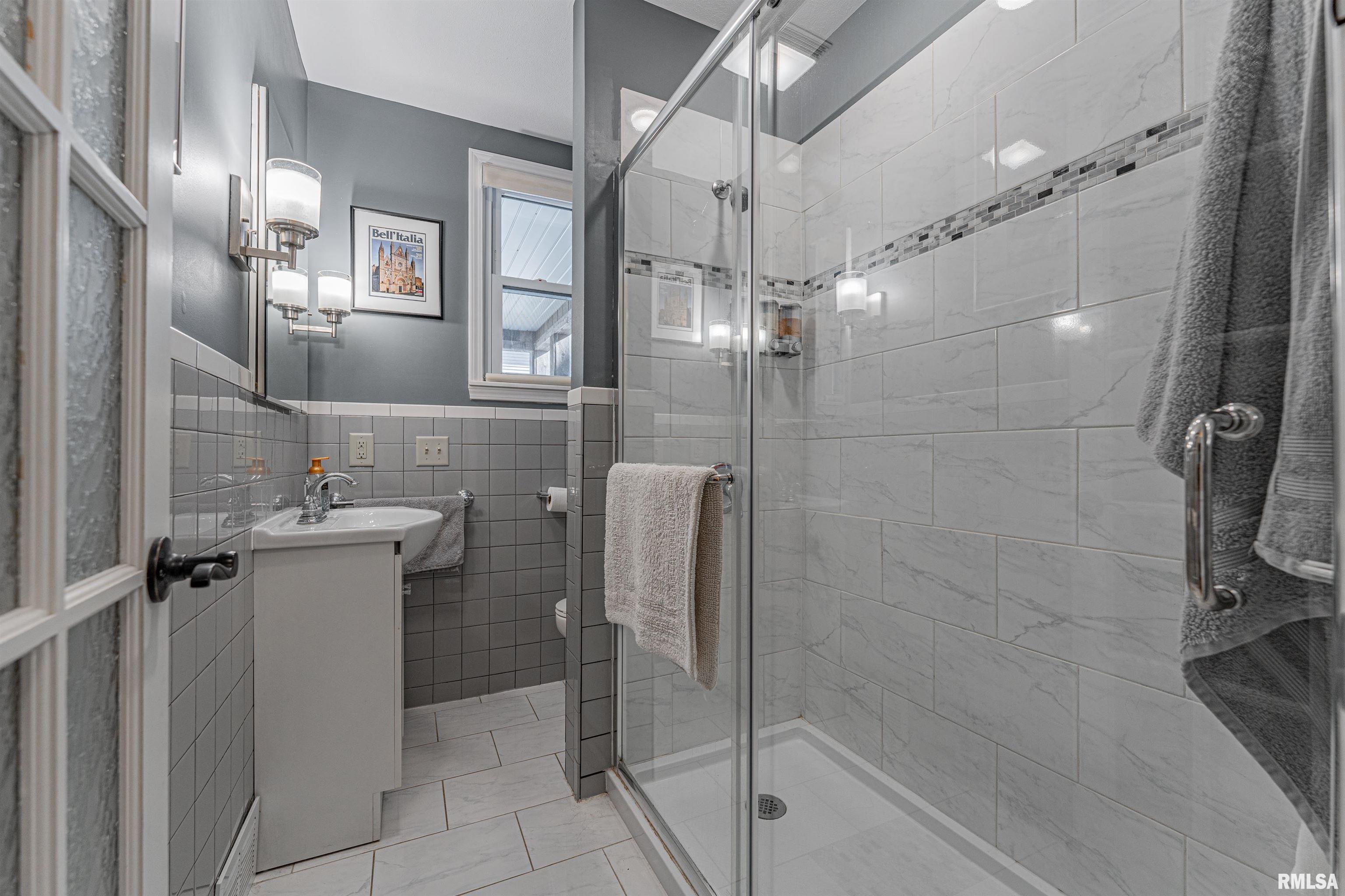 454 8th Street Lincoln, IL 62656 - Photo 25 of 50