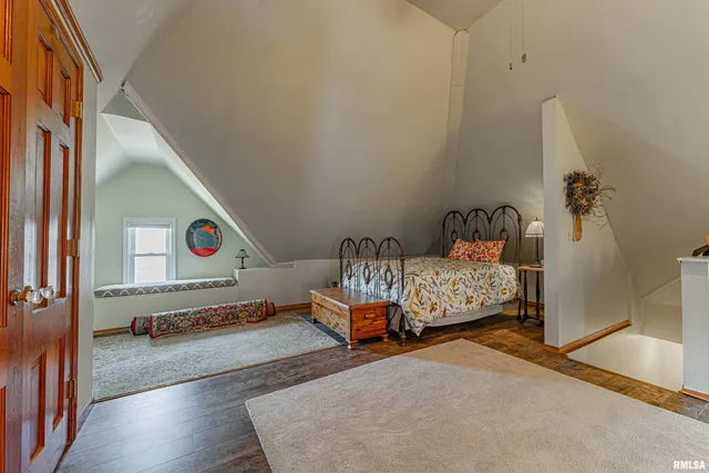 $189,000 | 454 8th Street, Lincoln, IL 62656