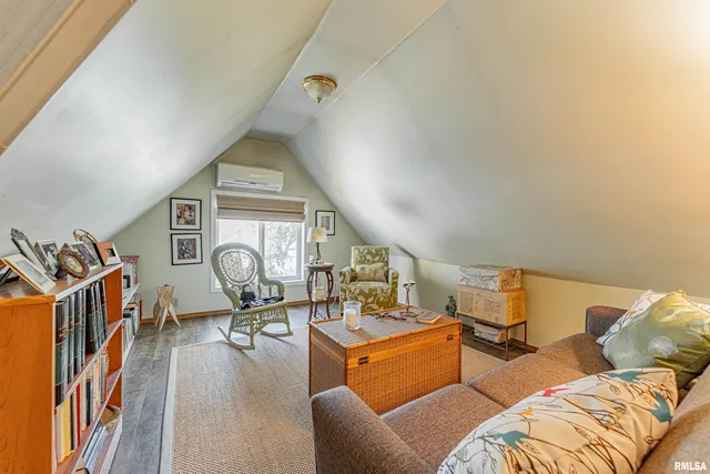 $189,000 | 454 8th Street, Lincoln, IL 62656