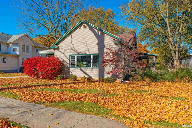 $189,000 | 454 8th Street, Lincoln, IL 62656