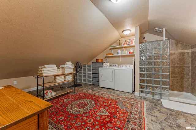 $189,000 | 454 8th Street, Lincoln, IL 62656