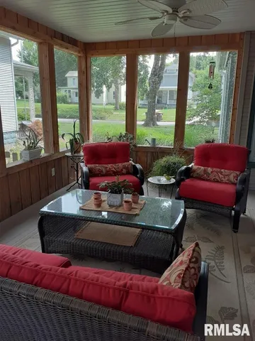 $189,000 | 454 8th Street, Lincoln, IL 62656