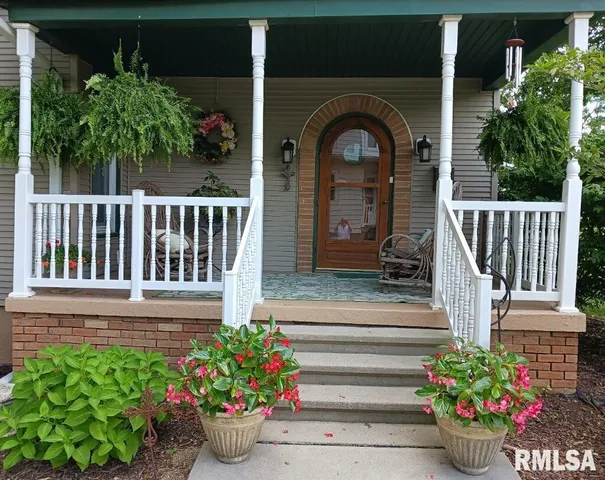 $189,000 | 454 8th Street, Lincoln, IL 62656