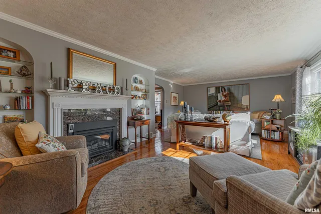 $189,000 | 454 8th Street, Lincoln, IL 62656