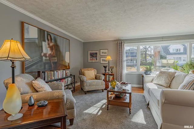 $189,000 | 454 8th Street, Lincoln, IL 62656