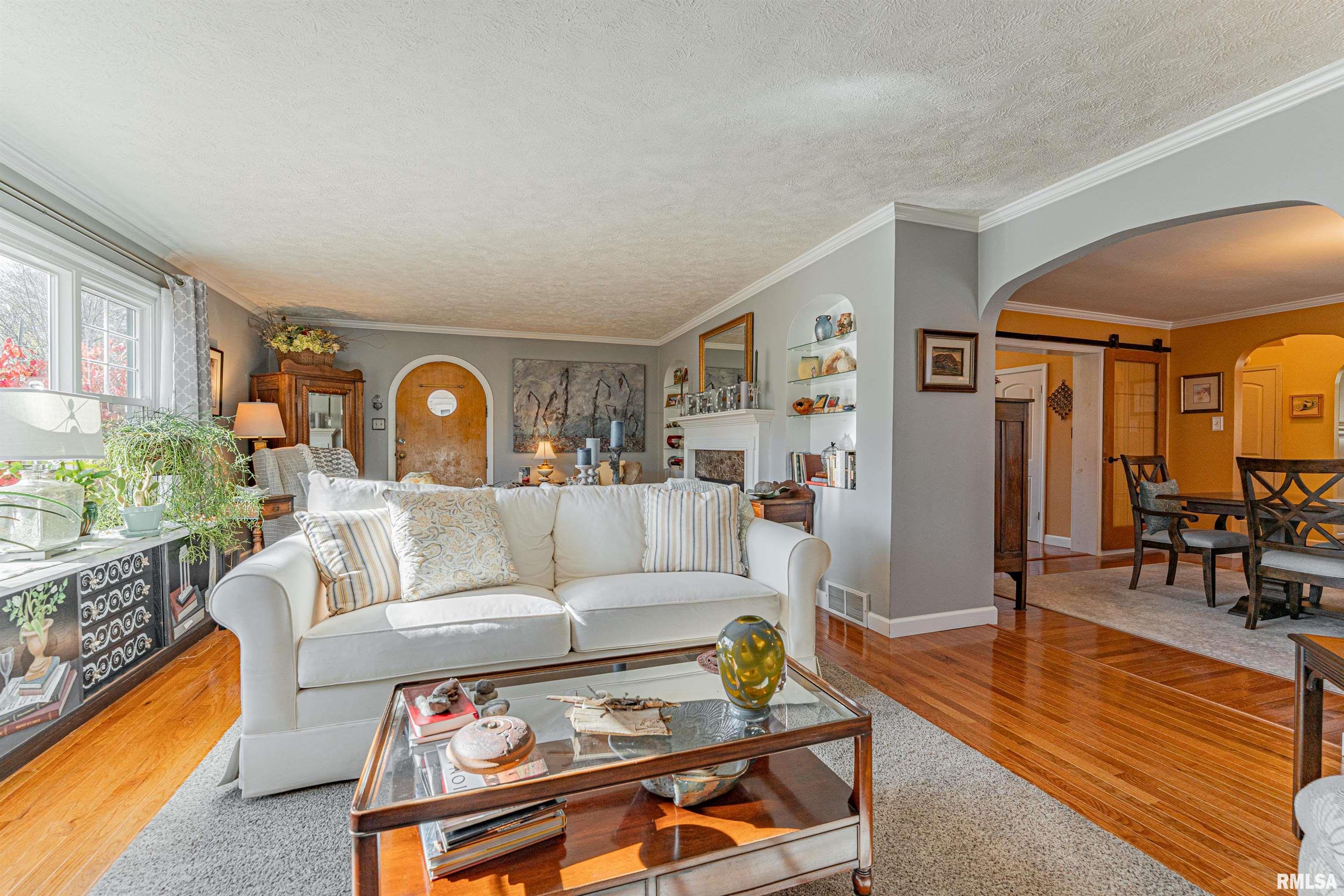 454 8th Street Lincoln, IL 62656 - Photo 9 of 50