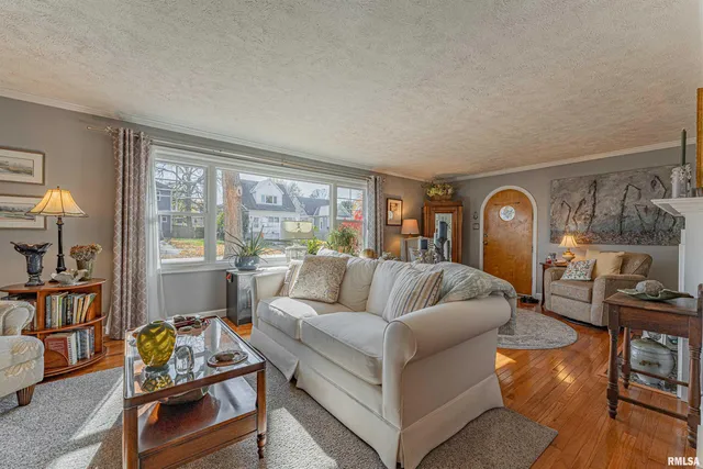 $189,000 | 454 8th Street, Lincoln, IL 62656