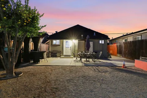 $550,000 | 827 Central Avenue, Hollister, CA 95023