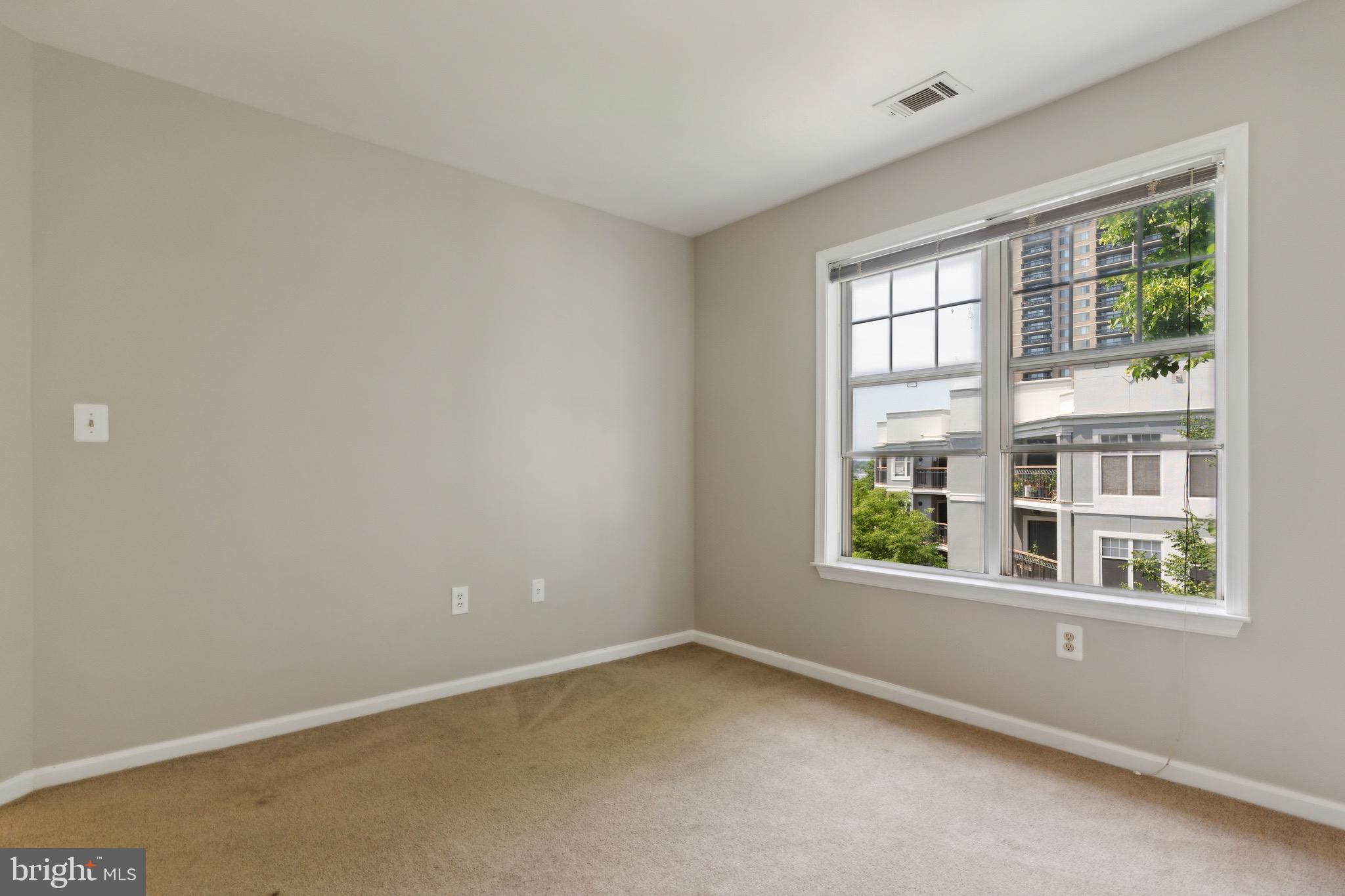 5565 Seminary Road, Unit 409 Falls Church, VA 22041 - Photo 14 of 26