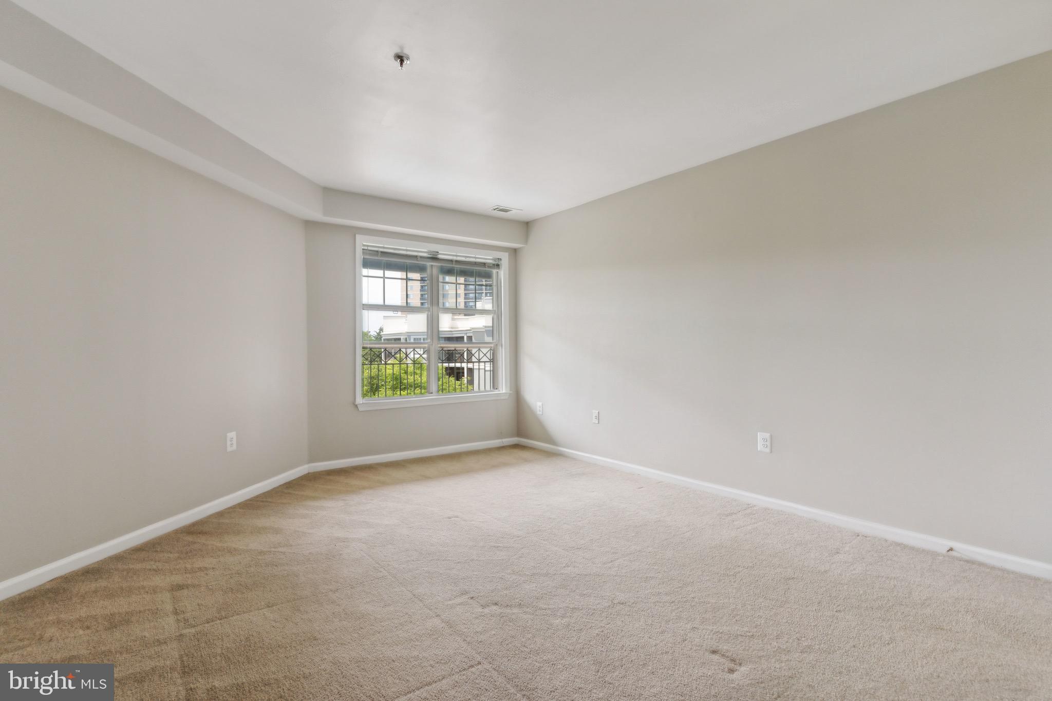 5565 Seminary Road, Unit 409 Falls Church, VA 22041 - Photo 17 of 26