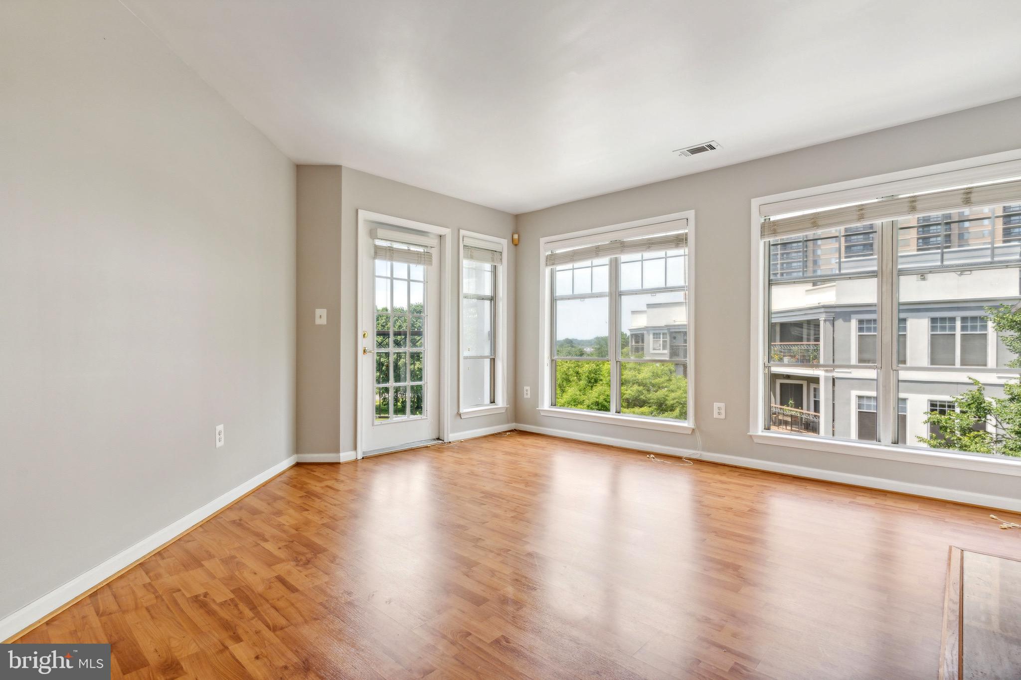 5565 Seminary Road, Unit 409 Falls Church, VA 22041 - Photo 5 of 26