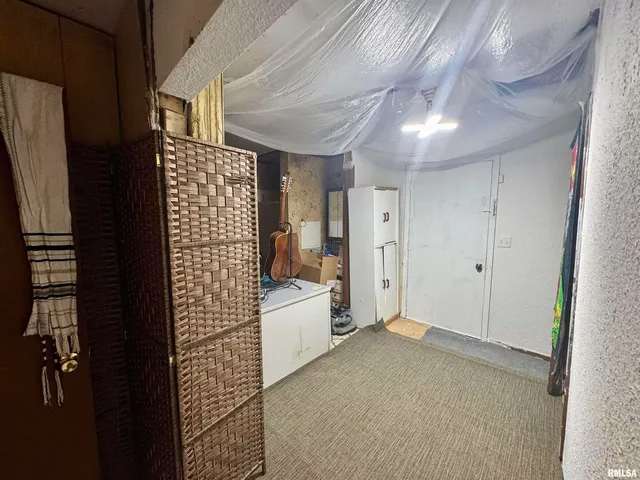 $39,000 | 212 West Sylvia Avenue, Christopher, IL 62822