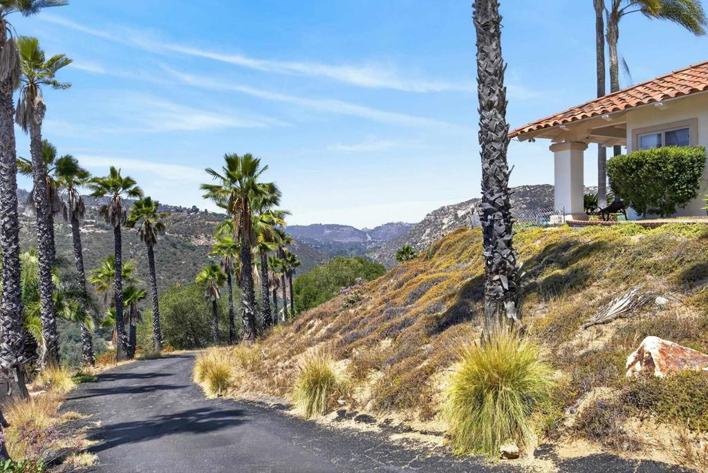 29629 Castleridge Road Valley Center, CA 92082 - Photo 37 of 45