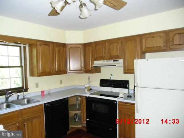 48 Arden Road North East, MD 21901 - Photo 4 of 12 Kitchen