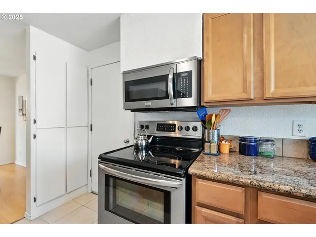 $439,900 | 2102 35th Avenue, Longview, WA 98632