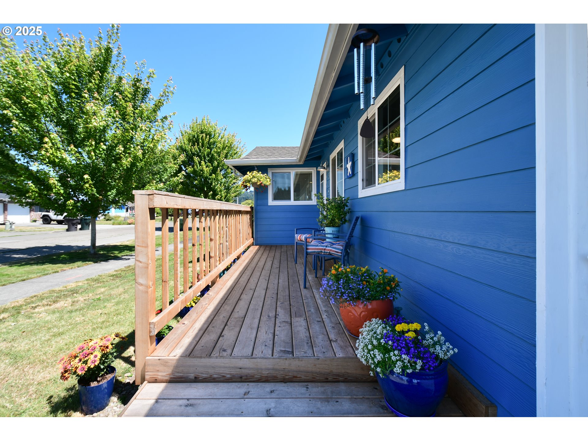 2102 35th Avenue Longview, WA 98632 - Photo 2 of 31