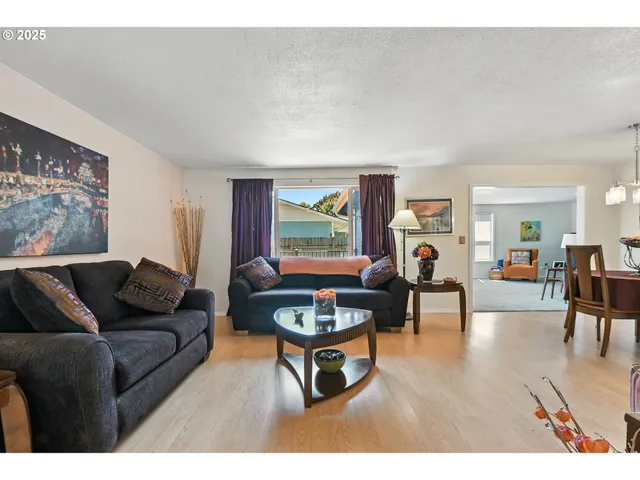 $439,900 | 2102 35th Avenue, Longview, WA 98632