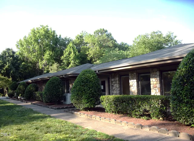 $395,000 | 6 Weybridge Place, Chapel Hill, NC 27517