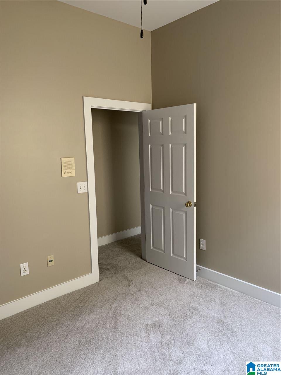 4693 Clubview Drive Bessemer, AL 35022 - Photo 4 of 35