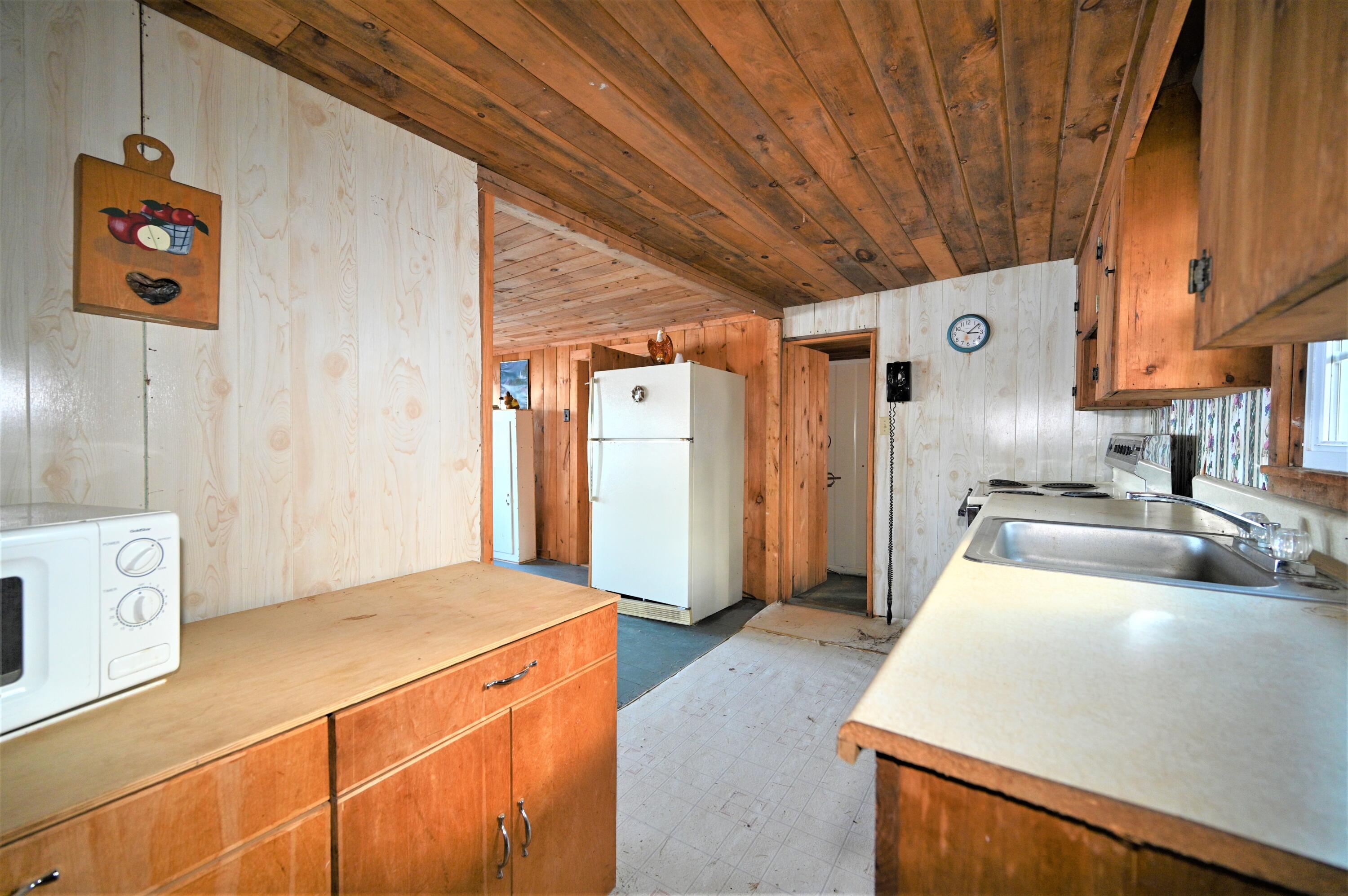 51 Proprietors Road Buxton, ME 04093 - Photo 15 of 28 kitchen