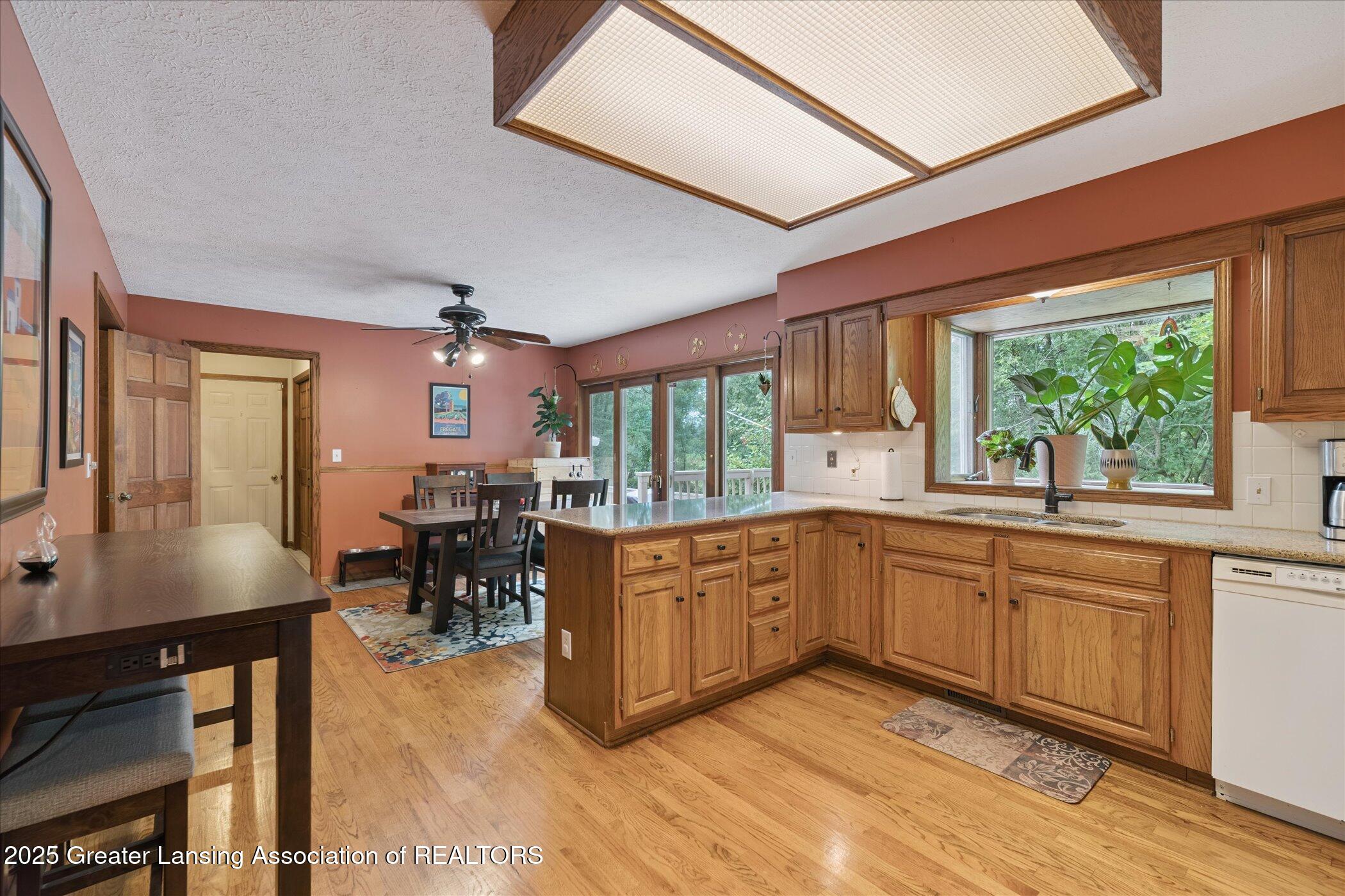 6044 West Beard Road Perry, MI 48872 - Photo 17 of 59 16-6044-W-Beard-Rd-Perry-MI-48872-Window