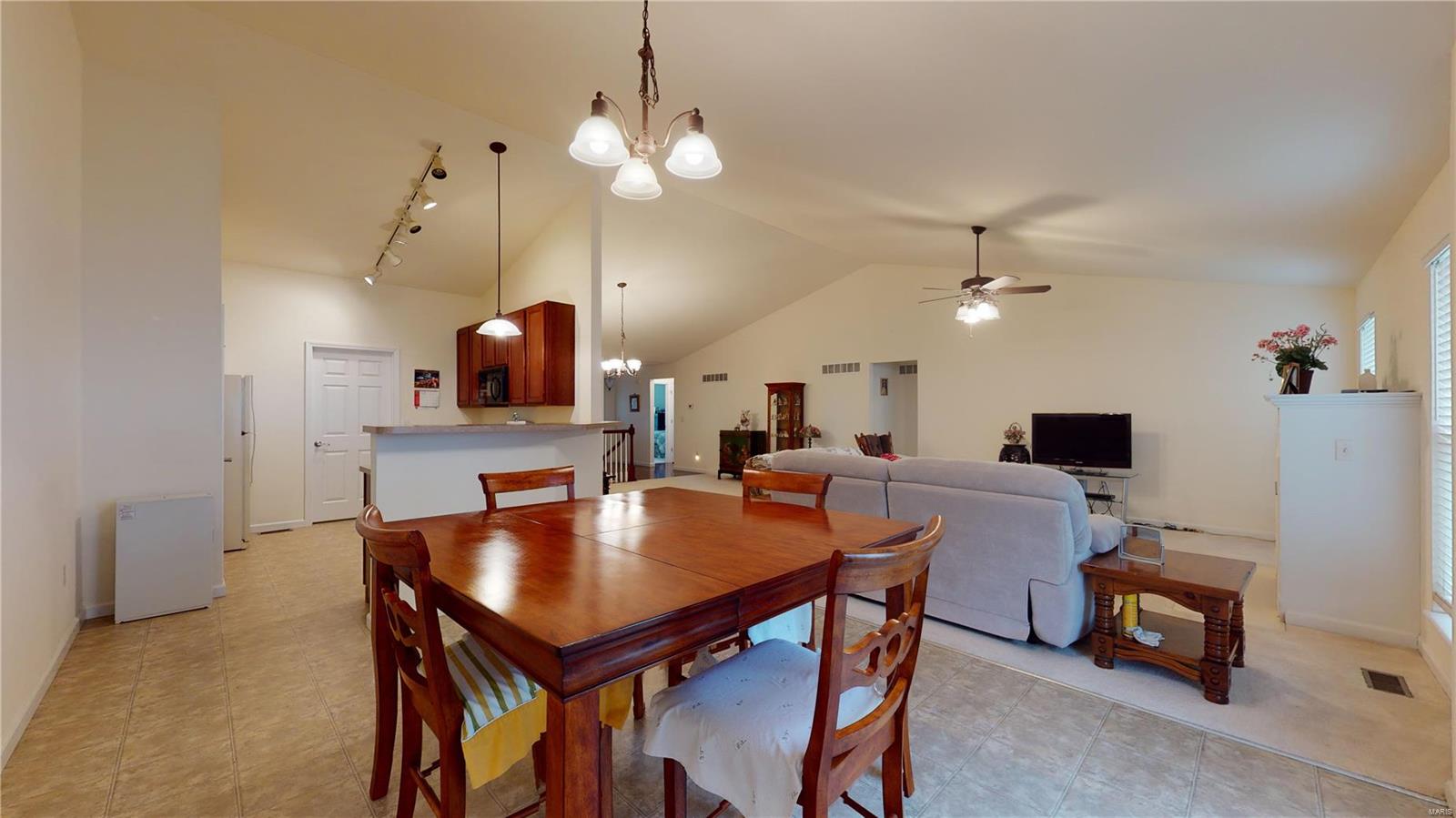 288 Keystone Court O'Fallon, IL 62269 - Photo 9 of 25 Gallery Image 9