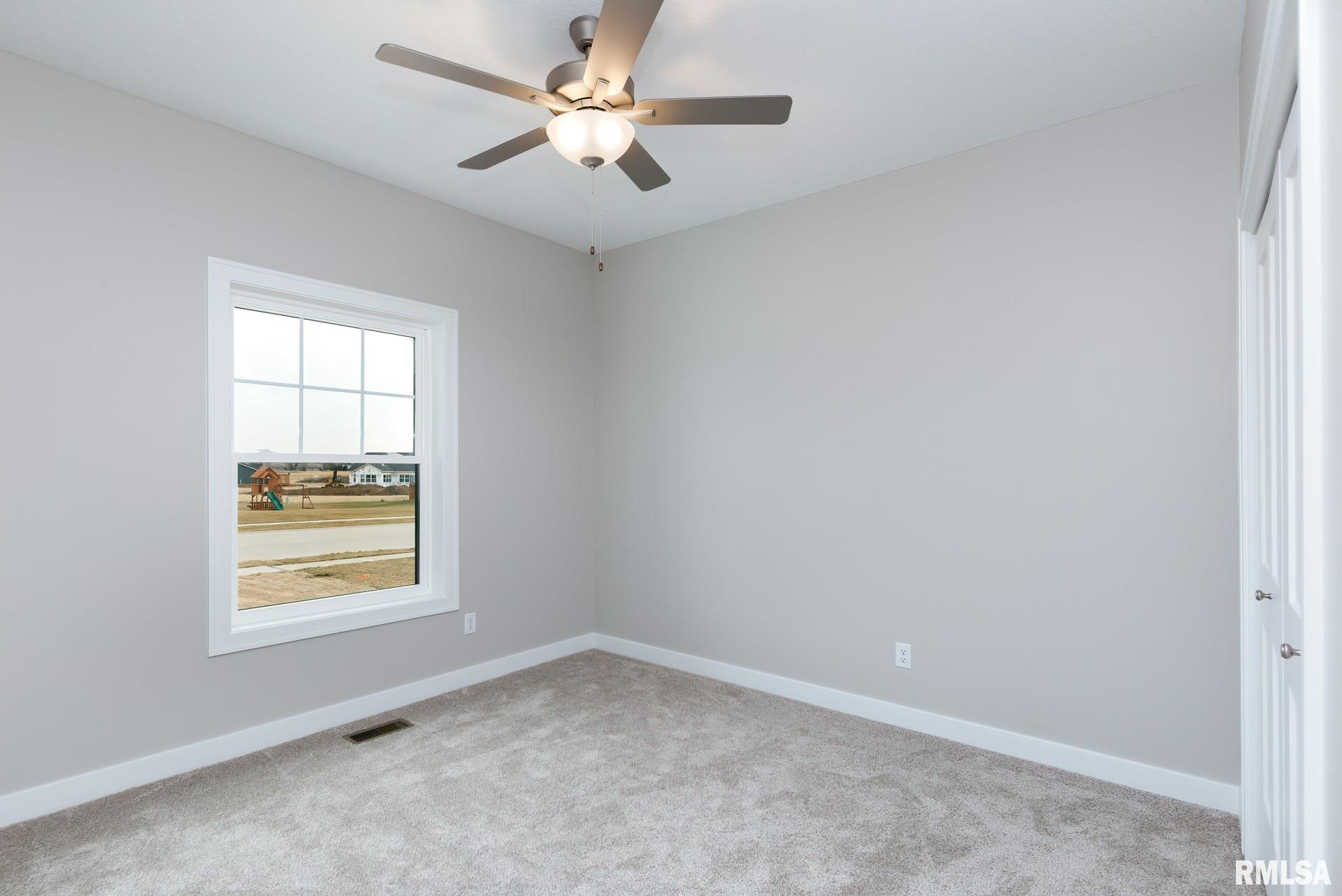 5588 Emily Road Bettendorf, IA 52722 - Photo 13 of 29 Gallery Image 13