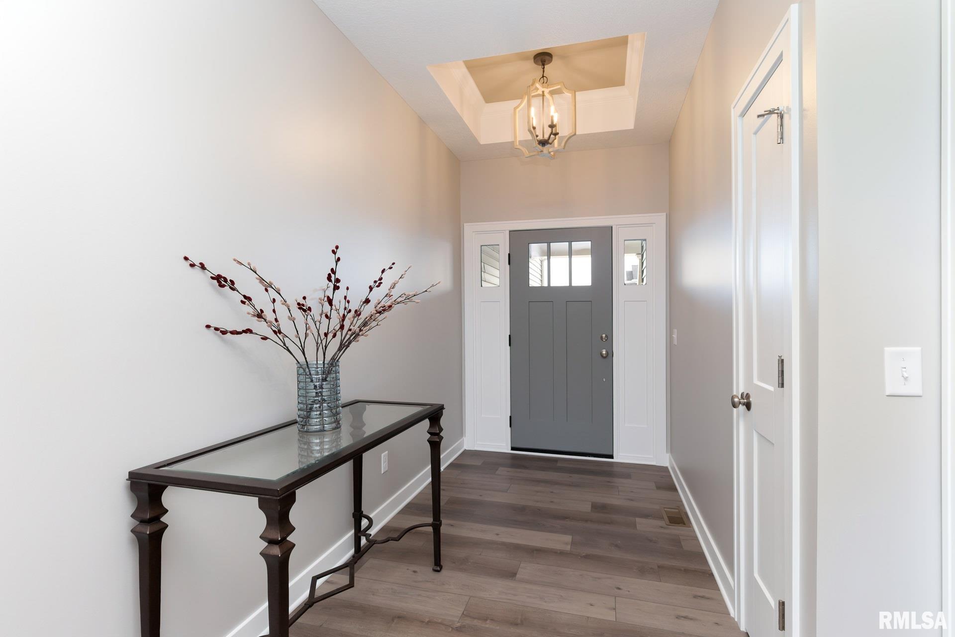 5588 Emily Road Bettendorf, IA 52722 - Photo 2 of 29 Gallery Image 2