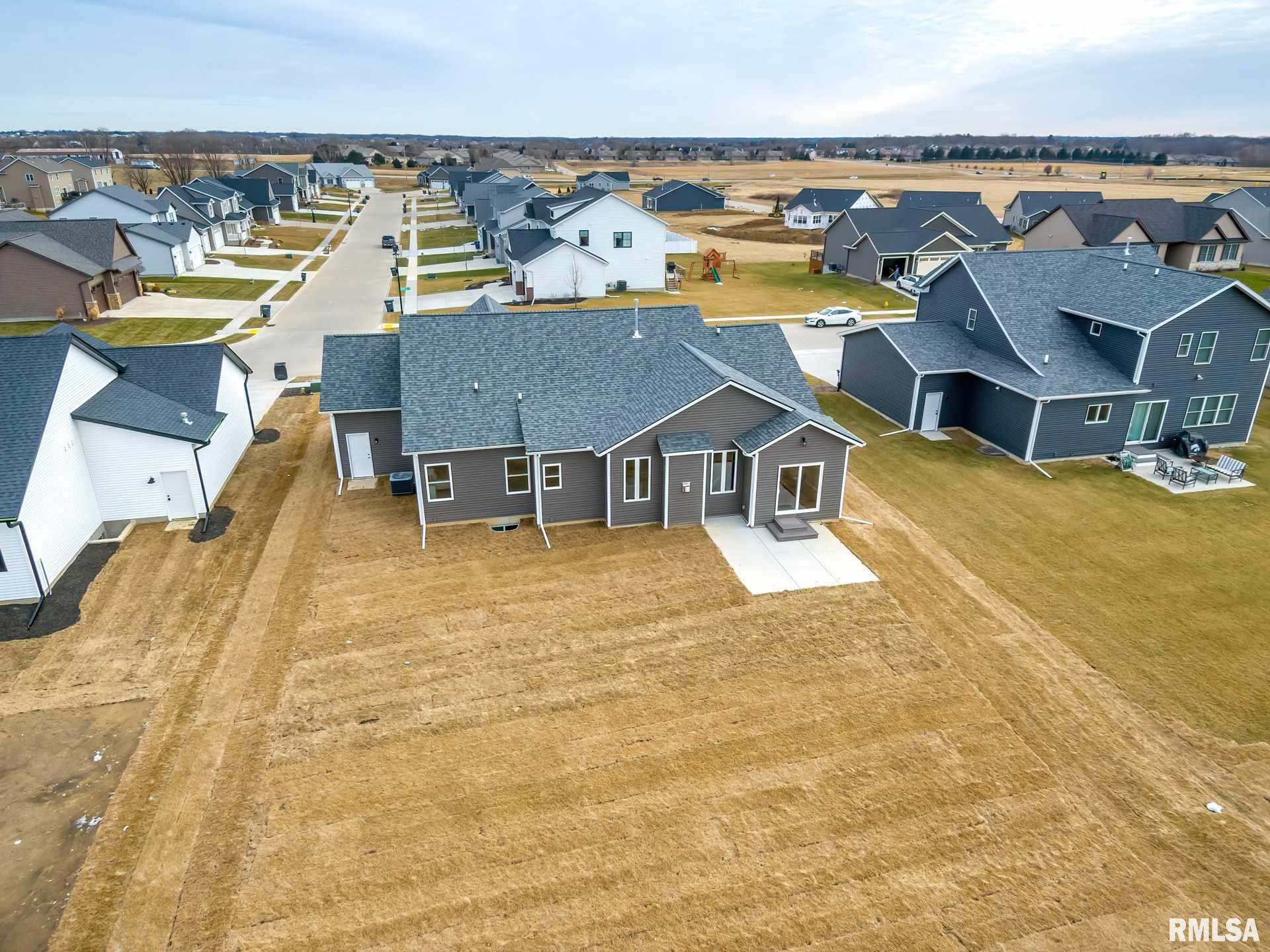 5588 Emily Road Bettendorf, IA 52722 - Photo 28 of 29 Gallery Image 28