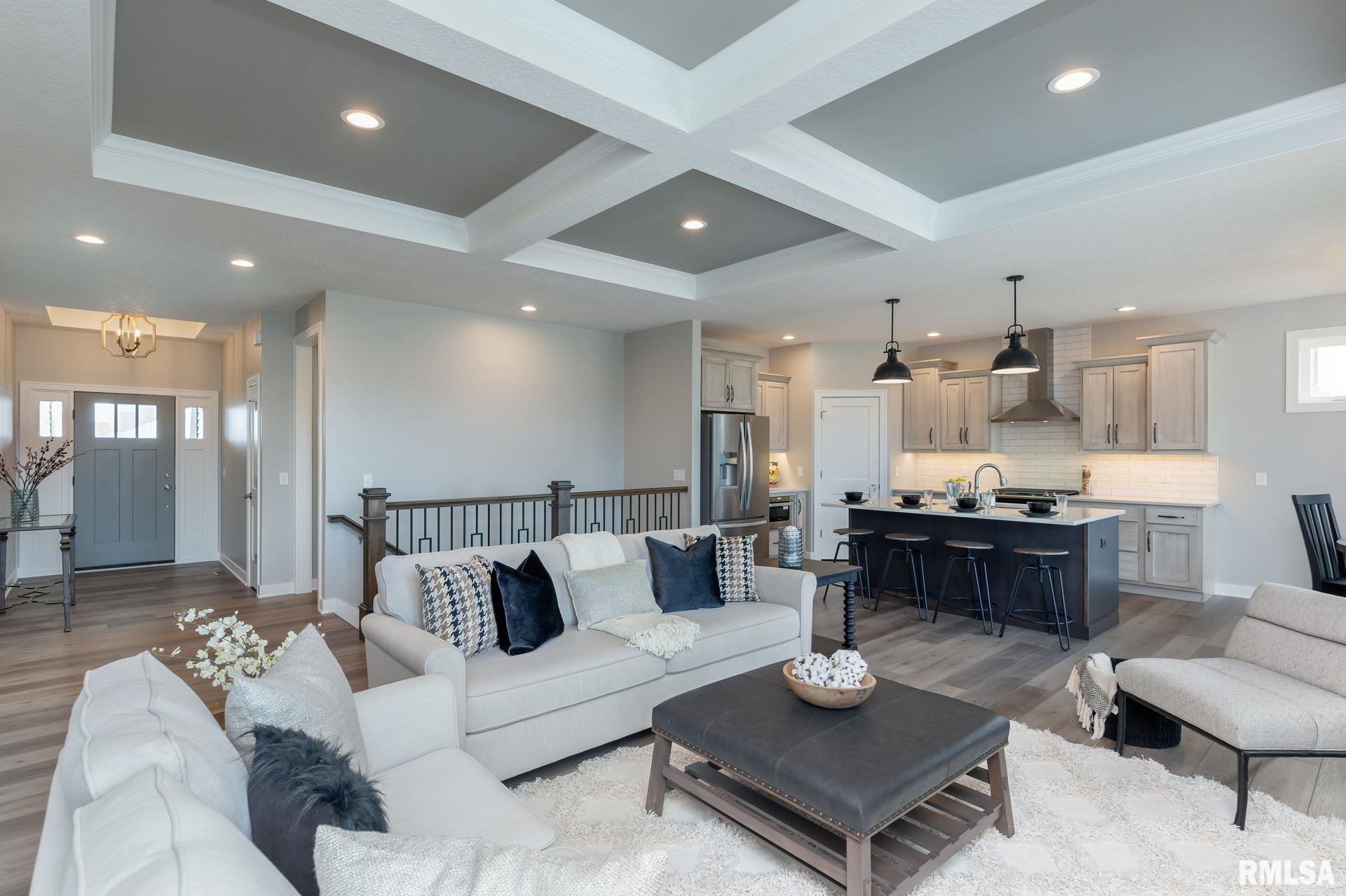 5588 Emily Road Bettendorf, IA 52722 - Photo 4 of 29 Gallery Image 4