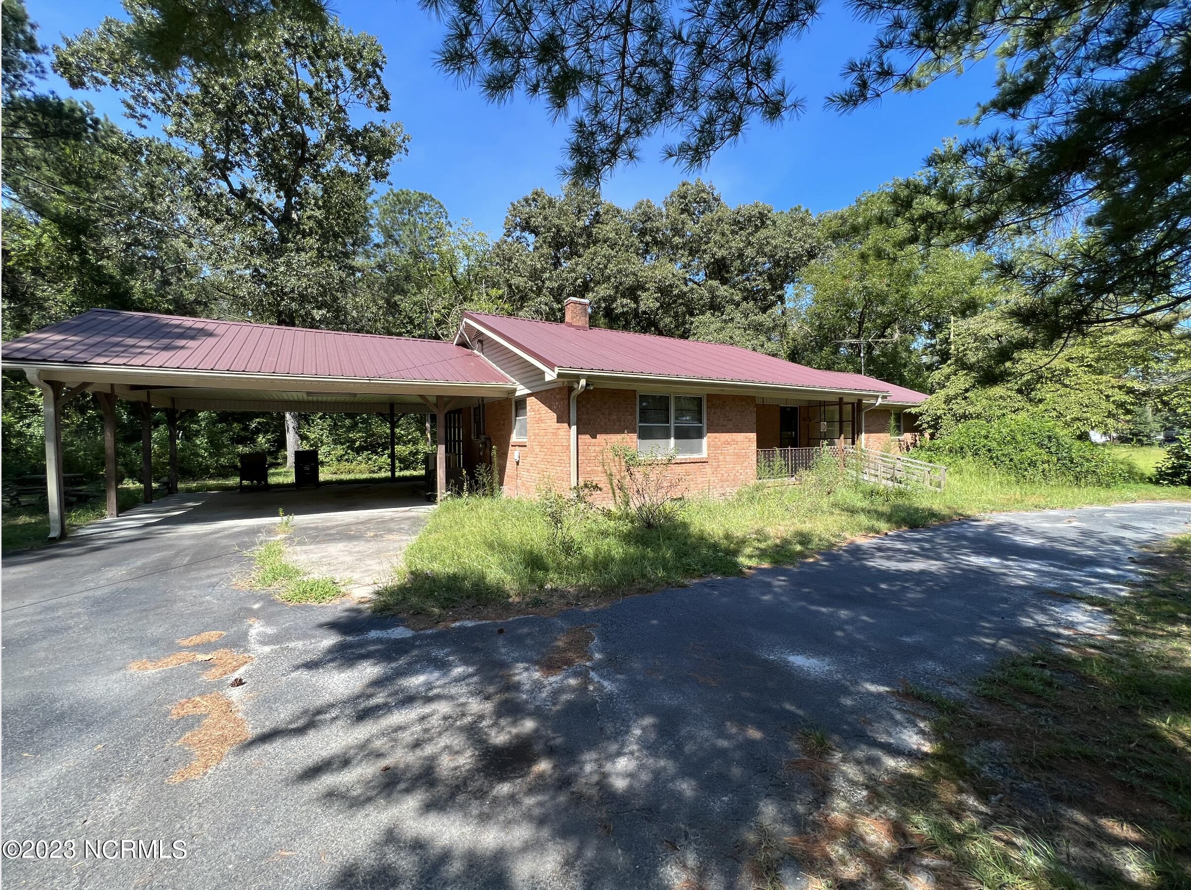 4454 Hayne Stretch Road Roseboro, NC 28382 - Photo 1 of 6 Screen Shot 2023-08-10 at 9.59.08 AM