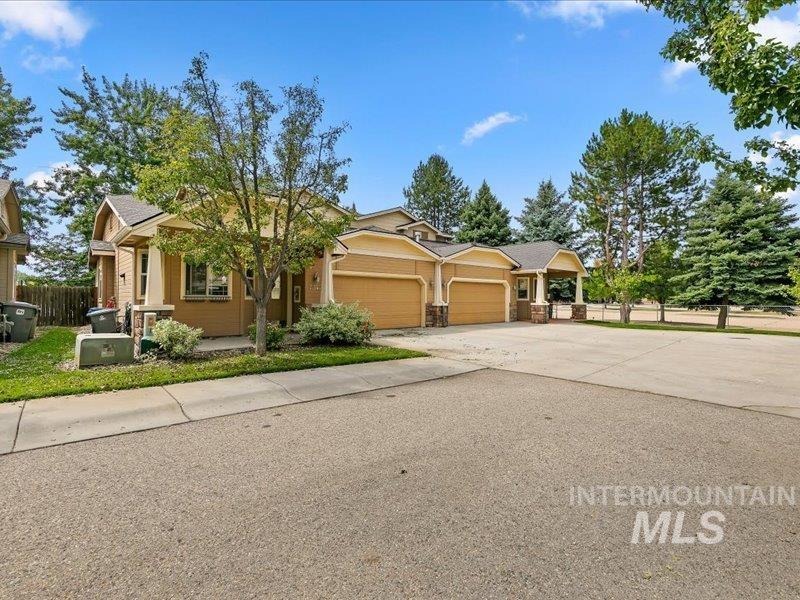 7342 West Gillis Road Boise, ID 83714 - Photo 2 of 23