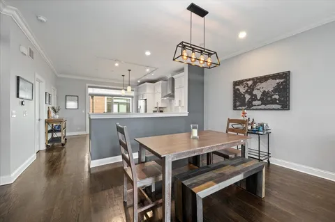 $789,000 | 3443 North Whipple Street, Chicago, IL 60618