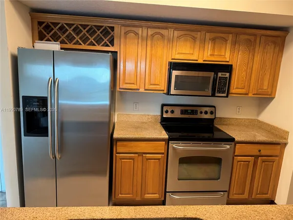 $2,200 | 4242 Northwest 2nd Street, Unit 1407, Miami, FL 33126