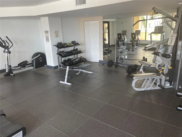 $2,200 | 4242 Northwest 2nd Street, Unit 1407, Miami, FL 33126