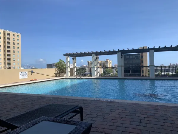 $2,200 | 4242 Northwest 2nd Street, Unit 1407, Miami, FL 33126