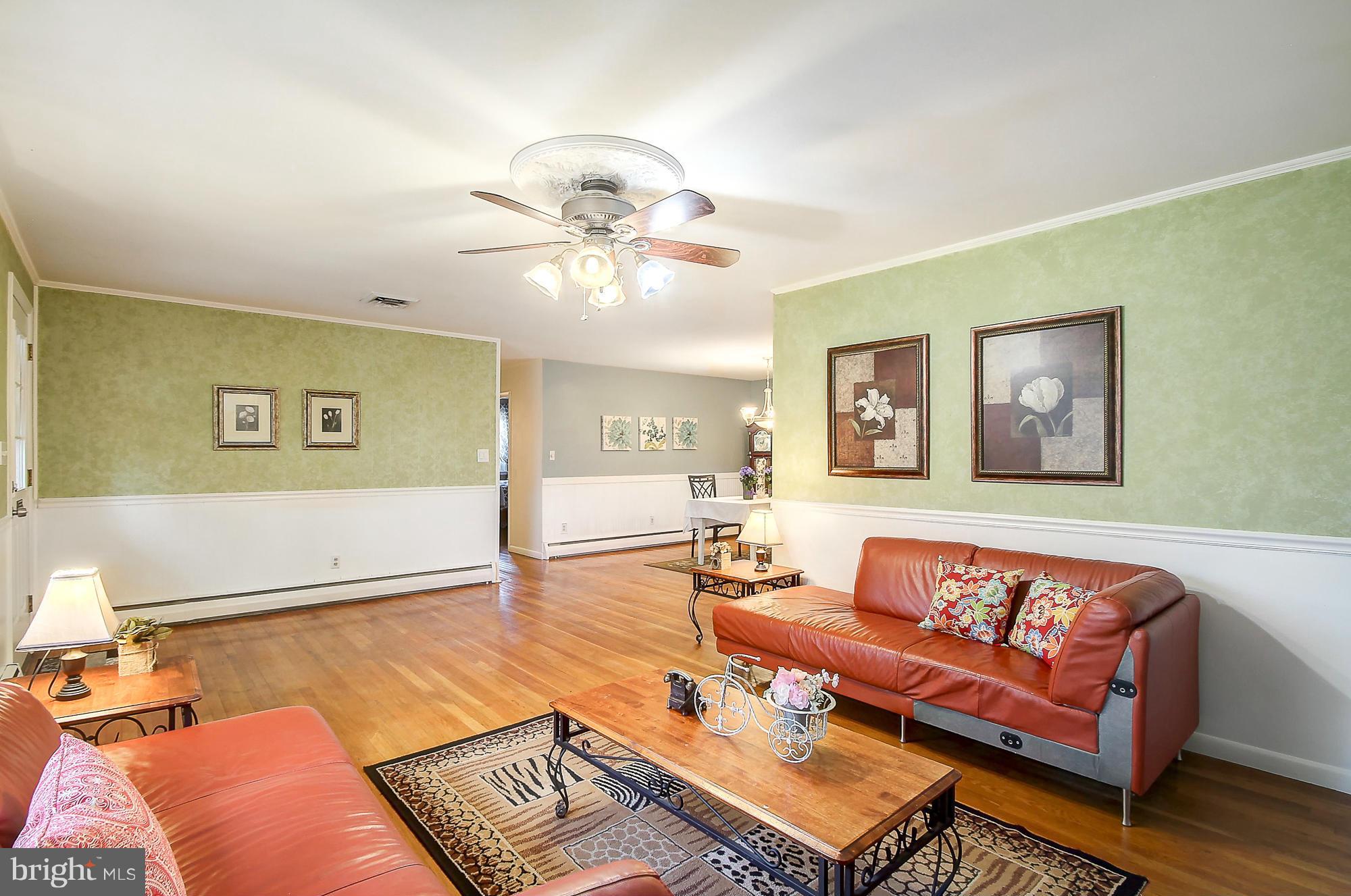 2114 Eastham Road Lutherville-Timonium, MD 21093 - Photo 4 of 30 Living Room