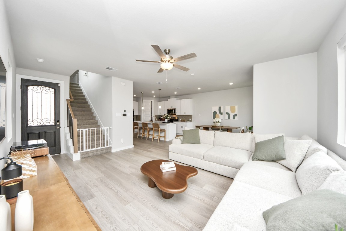 4205 Hatch Silo Lane Houston, TX 77080 - Photo 8 of 36